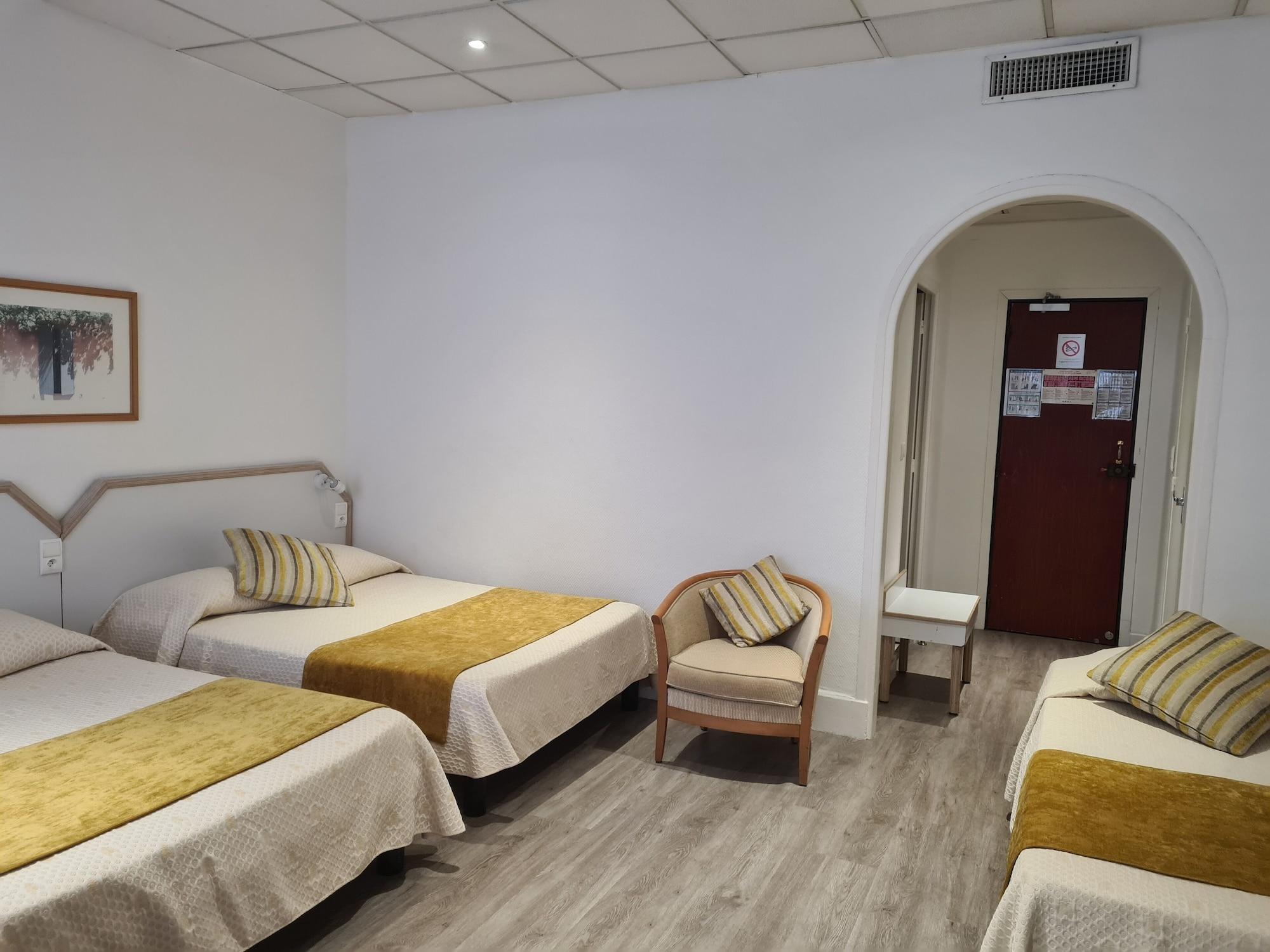 Hotel Busby 3*