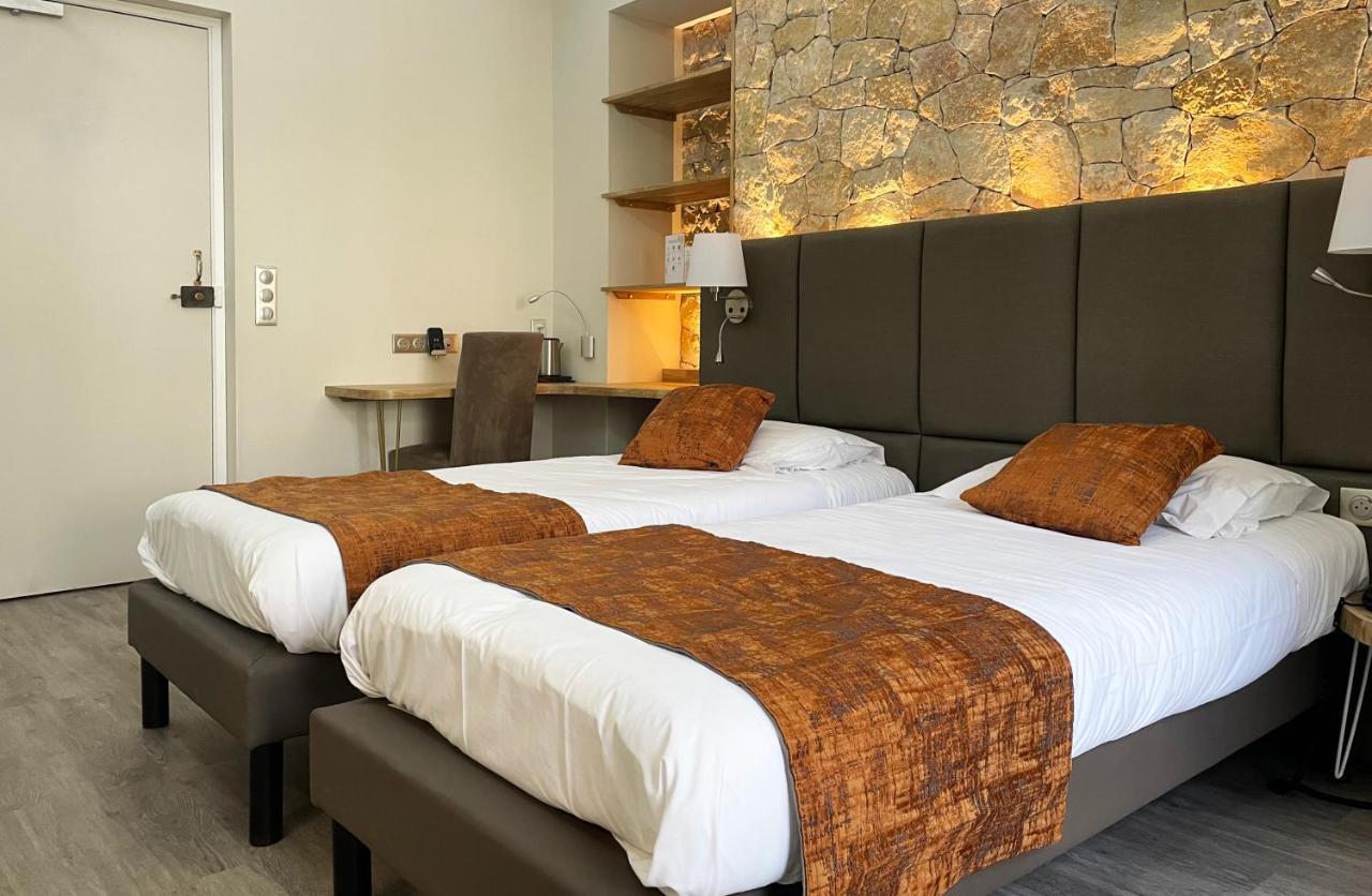 Hotel Busby 3*