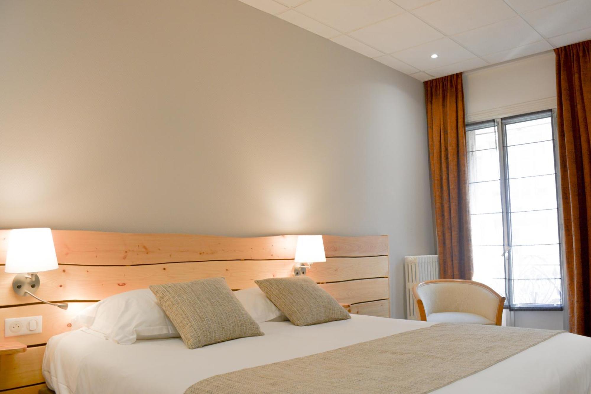 Hotel Busby 3*