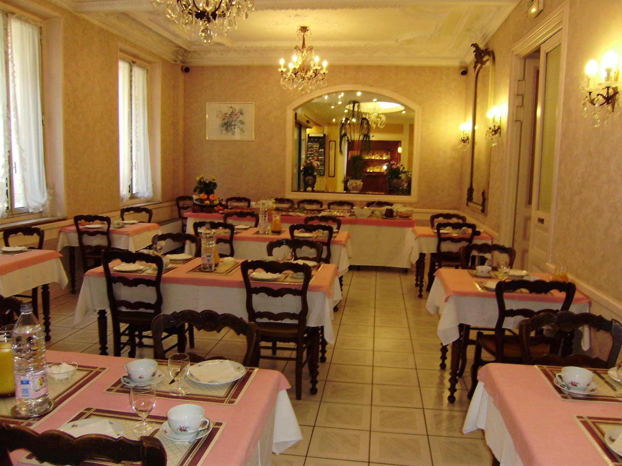 Busby Hotel 3*